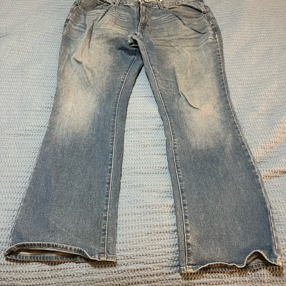 Urban Pipeline Men's Classic Bootcut Jeans - whitewashed
